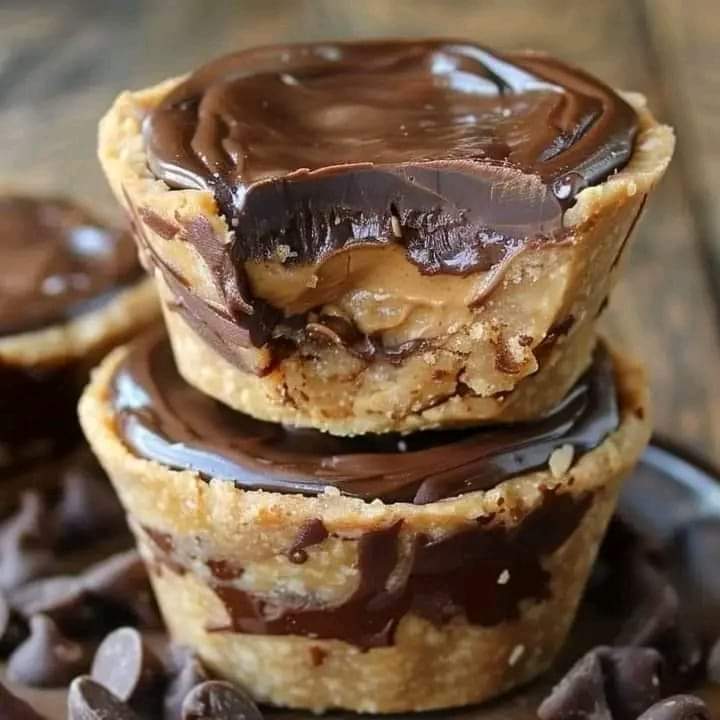 Irresistible Mini Chocolate Peanut Butter Pies